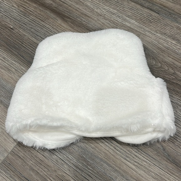 🌈4/25 baby fluffy vest - Picture 3 of 3